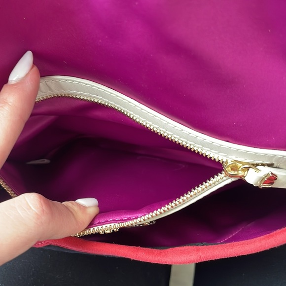 Henri Bendel - suede shoulder bag with gold chain - Picture 8 of 9